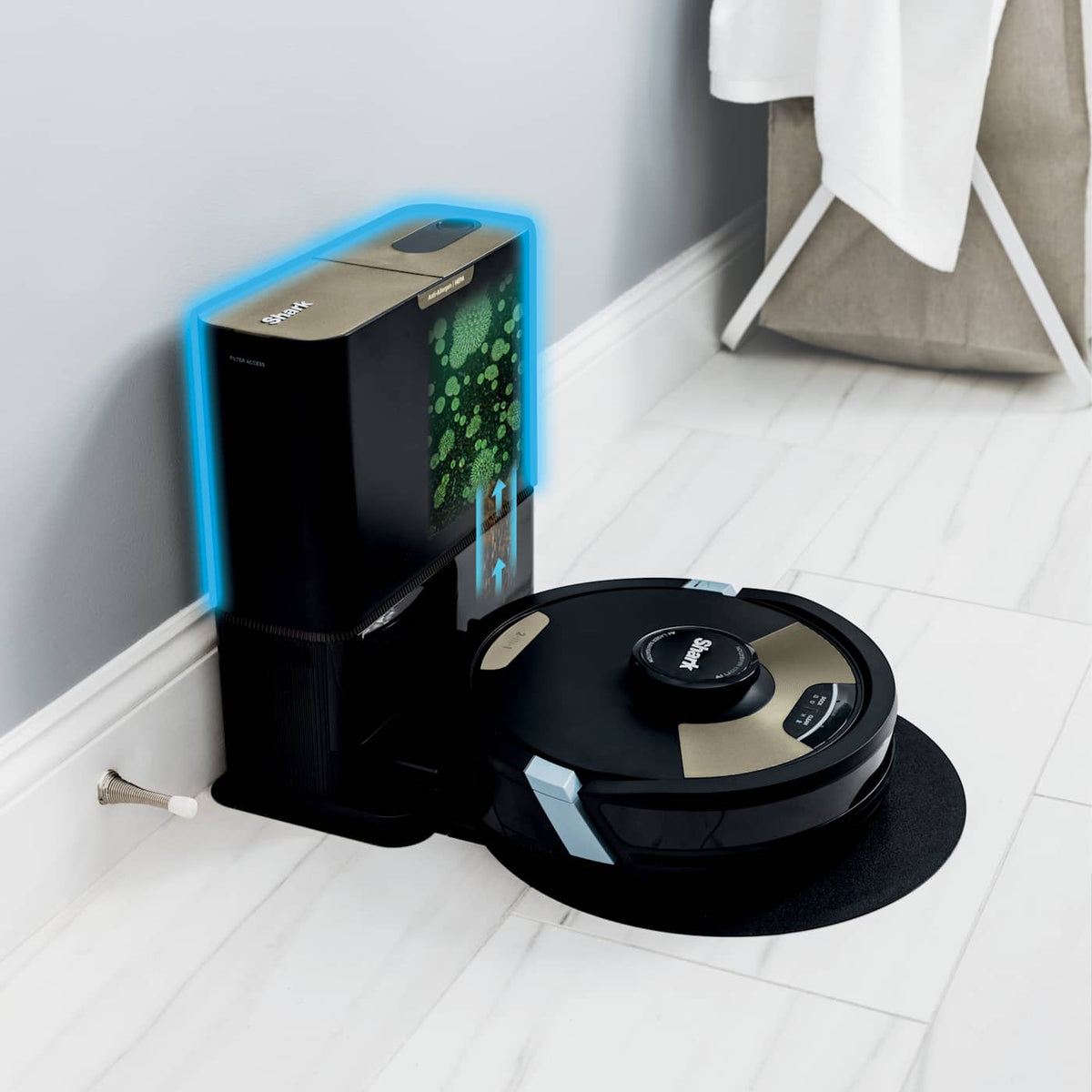 The Shark Matrix™ Plus 2-in-1 Self-Empty XL Robot Vacuum and Mop